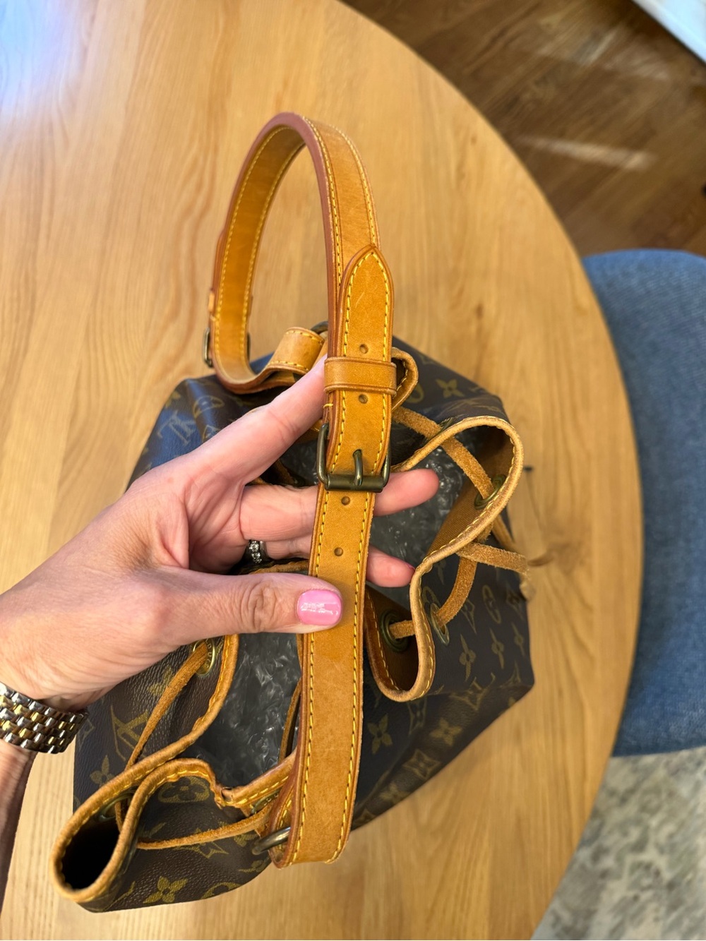 Authentic Vintage Louis Vuitton Noe Shoulder Bag - Picture 4 of 11